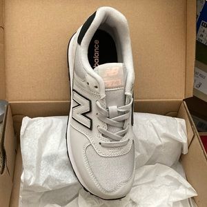 NEW new balance 574 youth 3.5
